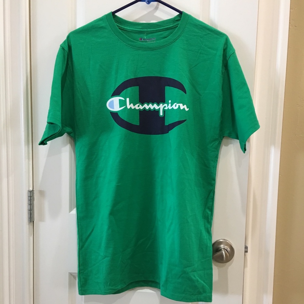 Champions Graphic Men’s Shirt